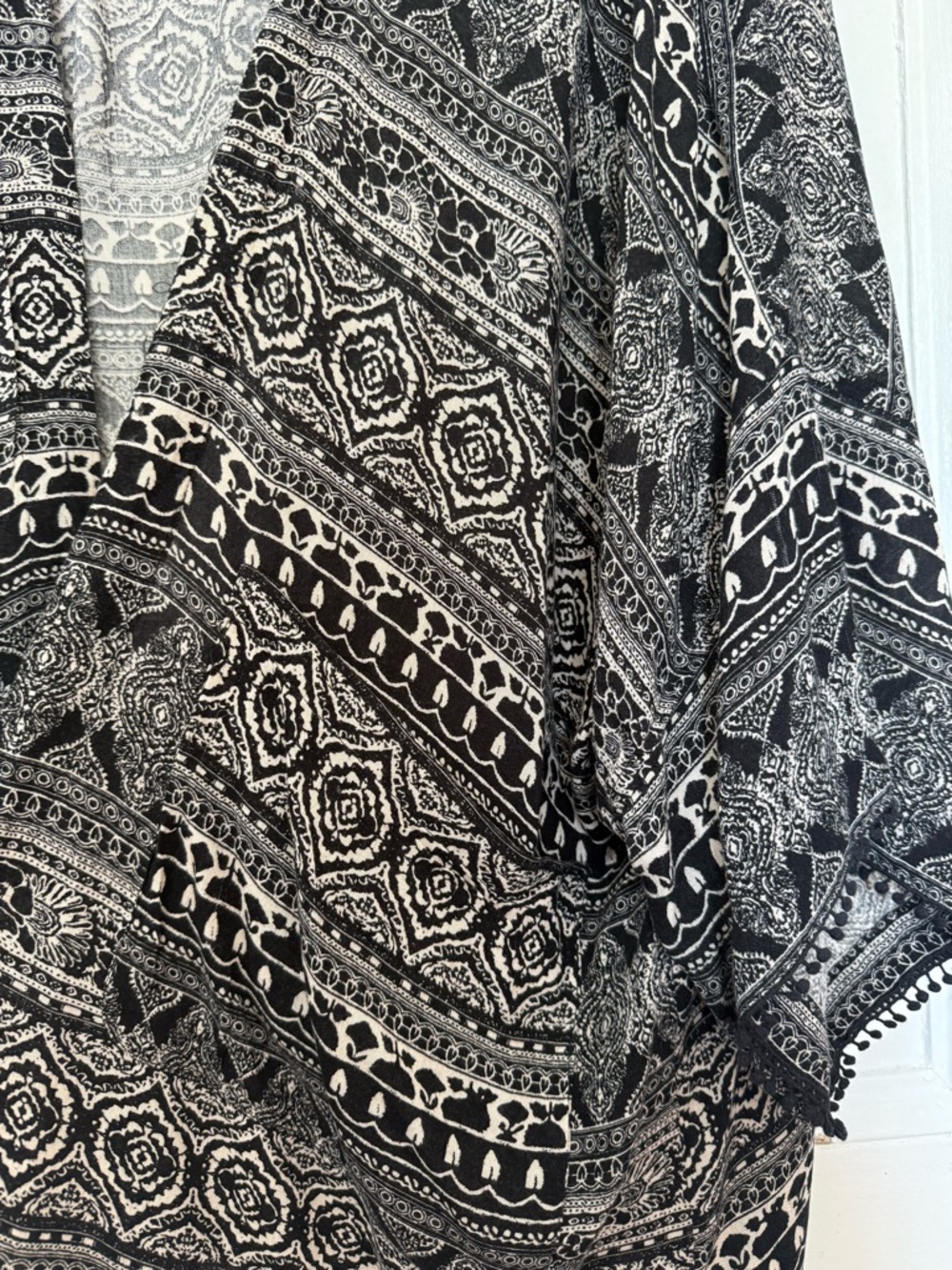 American Eagle Black/Cream Open Front Kimono - Size L/XL - Picture 5 of 8